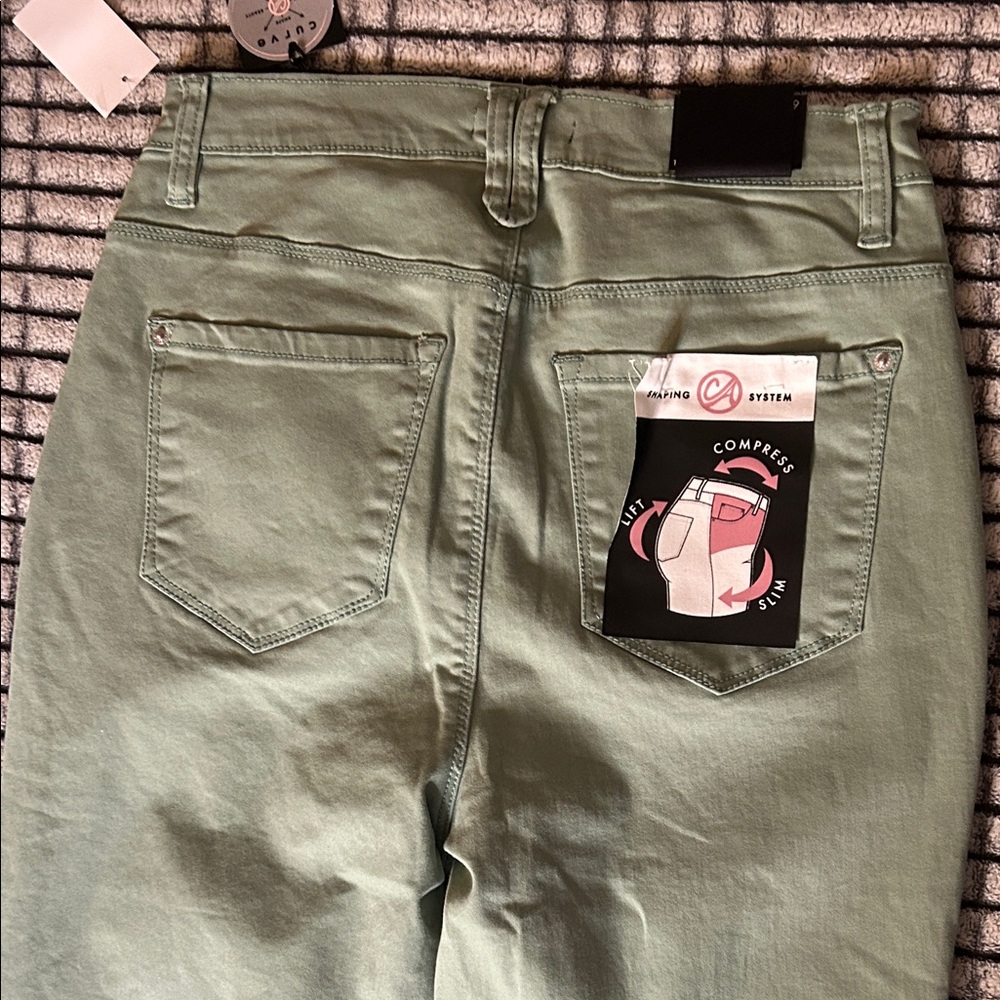 New Women's Curve Appeal Super High Rise Ankle Pants (8) - Picture 7 of 9
